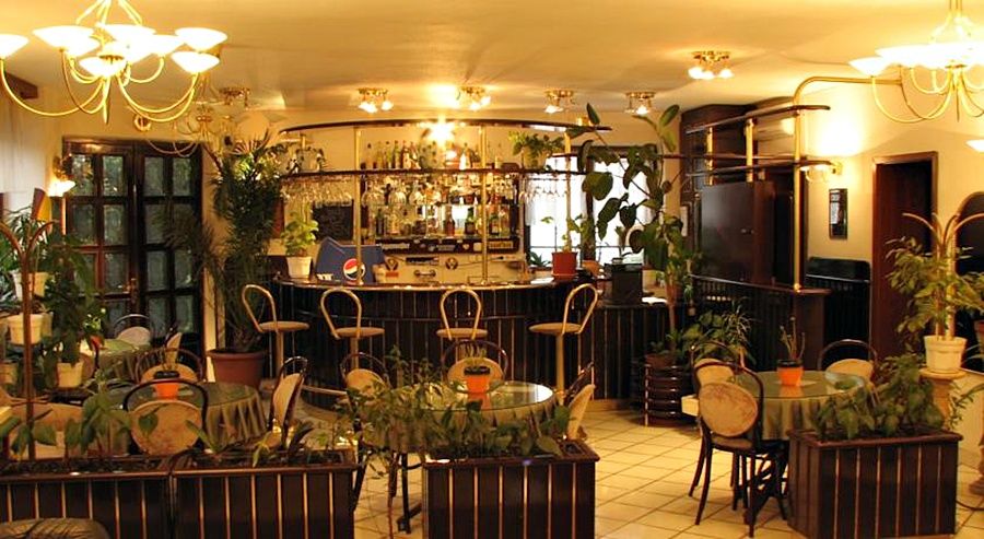 Lucky Hotel Budapest Restaurant photo