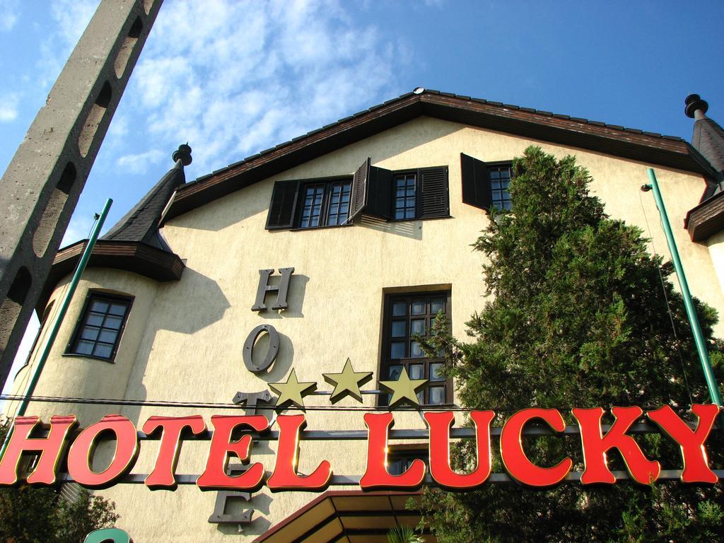 Lucky Hotel Budapest Exterior photo